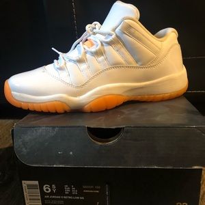 Jordan retro 11 low
